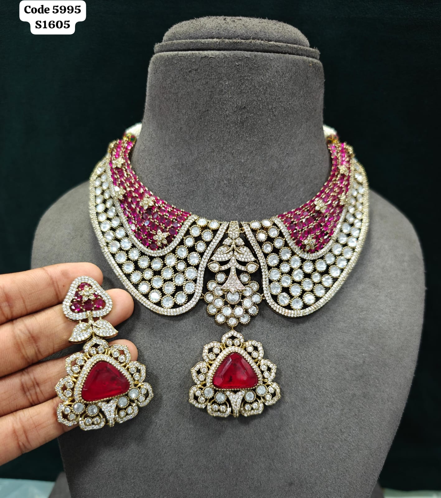 Necklace Set 074